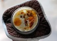 Яйца с лососем, запеченные в духовке