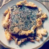 Омлет с гренками и сыром