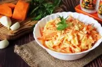 Салат с морковью и сыром