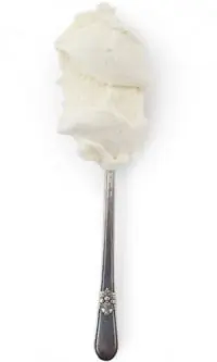 Молочное ванильное мороженое