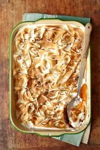 Запеканка из батата с бурбоном и ананасом