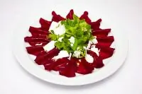 Карпаччо из свеклы с сыром шевре