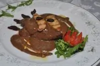 Говяжья вырезка с фуа-гра и трюфелем