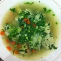 Суп с клецками на говяжьем бульоне