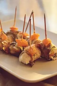 Овощные рулетики с козьим сыром и пармезаном