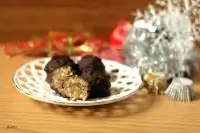 Пралине из грецкого ореха в горьком шоколаде