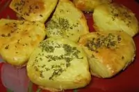 Картошка под майонезом с прованскими травами, запеченная в микроволновке