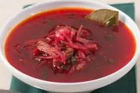 Борщ с чесноком и зеленью