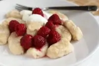 Ленивые вареники с малиной