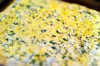 Сырный пирог из слоеного теста