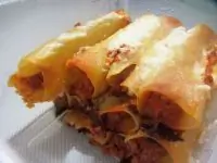 Каннеллони болоньезе под сырным одеялом