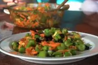 Салат из сельдерея с морковью и яблоками