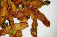 Маринованная свинина с овощами и острым перцем