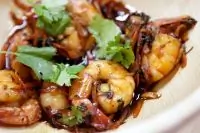 Острые креветки с имбирем и морковью