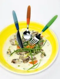 Телятина с йогуртом и овощами