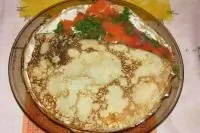 Блинный пирог с семгой