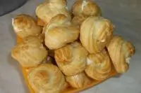 Пирожные заварные со сливочным кремом