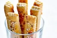 Соломка из сливочного сыра