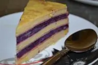 Блинный торт с лимонным курдом и черникой