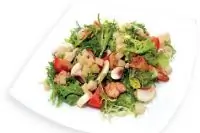 Римский салат со свежими шампиньонами