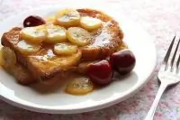 Французский тост с бананово-карамельным соусом