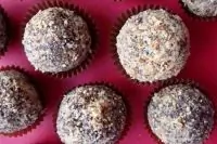 Быстрые конфеты с творогом и мюсли