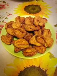 Печенье из творожного теста с медом и корицей