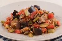 Итальянская капоната со свежими томатами