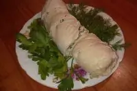 Куриный рулет с брынзой и зеленью