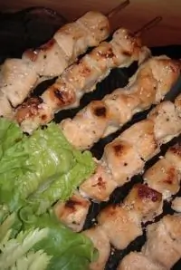 Сочные куриные шашлычки в кефирном маринаде