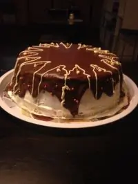 Шоколадный торт с маскарпоне в глазури