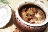 Куриные сердца с овощами в горшочке