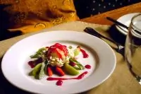 Сорбет из золотого ананаса и кокосового ликера