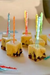 Пирог с черносливом и шоколадом