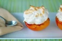 Персики с безе