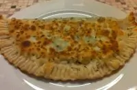 Кутаб с зеленью и сыром сулугуни