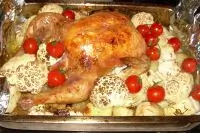 Курица, запеченная с овощами и сладким перцем