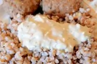 Соус перчильо со сметаной и сыром фета