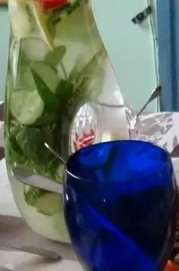 Напиток имбирный с огурцами и мятой