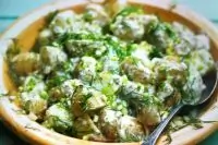 Салат из молодой картошки с укропной заправкой