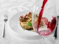 Цесарка с кускусом и сухофруктами