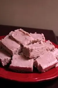 Клубничное бурфи