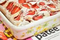 Клубничный кекс с ванилью