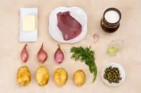 Бефстроганов с каперсами