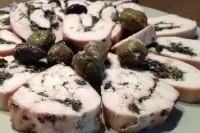 Куриные рулеты с оливками