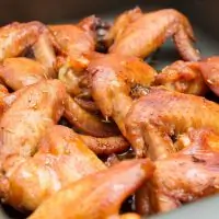 Пикантные куриные крылышки к пиву