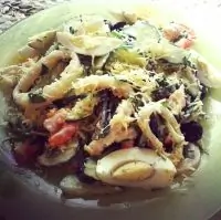 Салат морской с сыром и зеленью