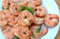 Креветки с чесночным соусе