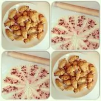 Творожные рогалики с малиновым джемом и финиками