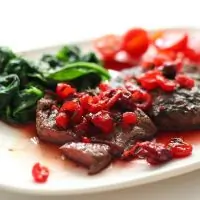 Стейк из вырезки с вишневым соусом